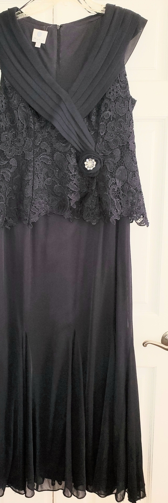 Patra Navy Evening Dress / Size 16